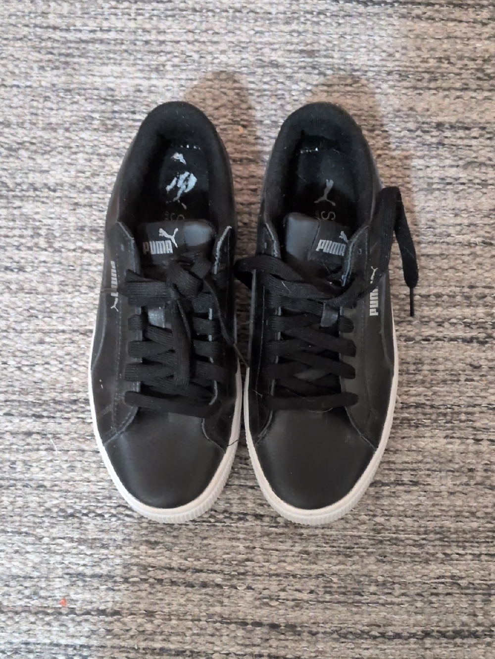 Puma Women’s Black & White Low-Top Sneakers 7 - Leather upper, Soft Foam Insole